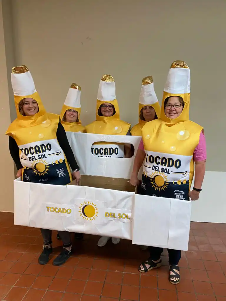 6 pack beer costume